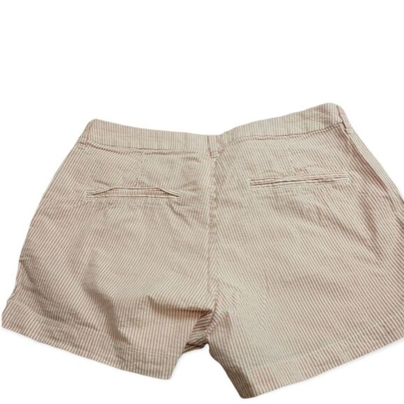 Old Navy stripped Everyday shorts 8 - Picture 2 of 6
